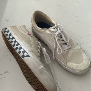 VANS PRO TAN SUEDE TENNIS SHOES OFF WHITE SNEAKERS BLUE CHECKERS SOLE SZ 11.5